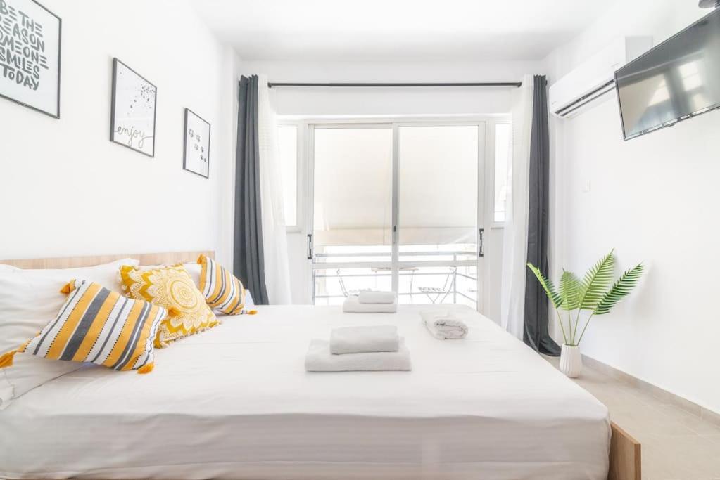 New Studio In The Heart Of City Center Heraklion Exteriör bild